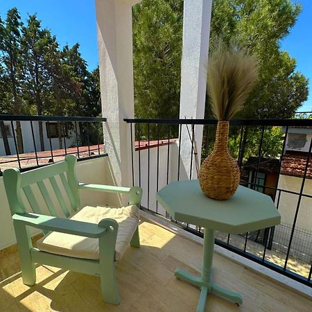 Monk Island Hotel Izmir Bagian luar foto