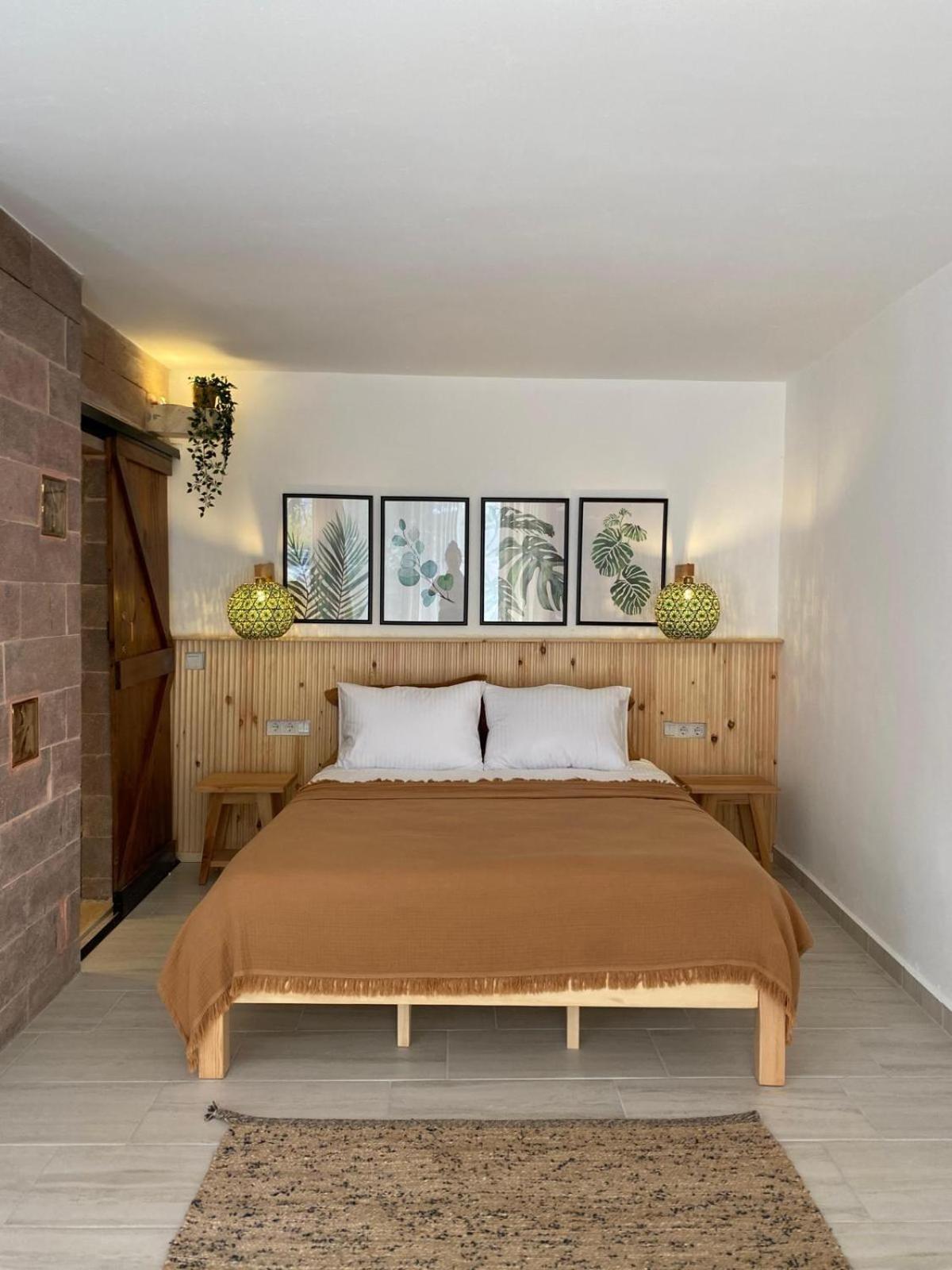Monk Island Hotel Izmir Bagian luar foto
