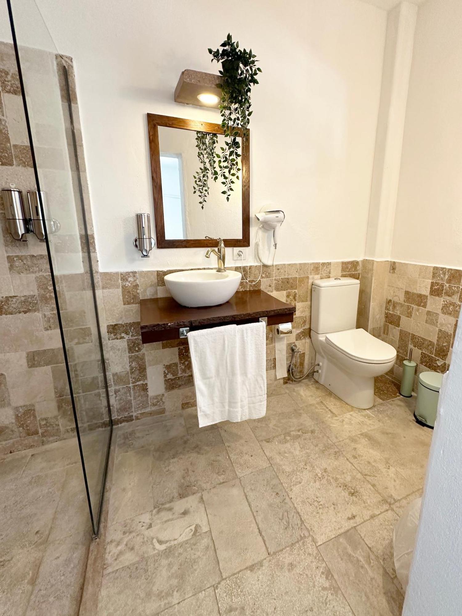 Monk Island Hotel Izmir Bagian luar foto