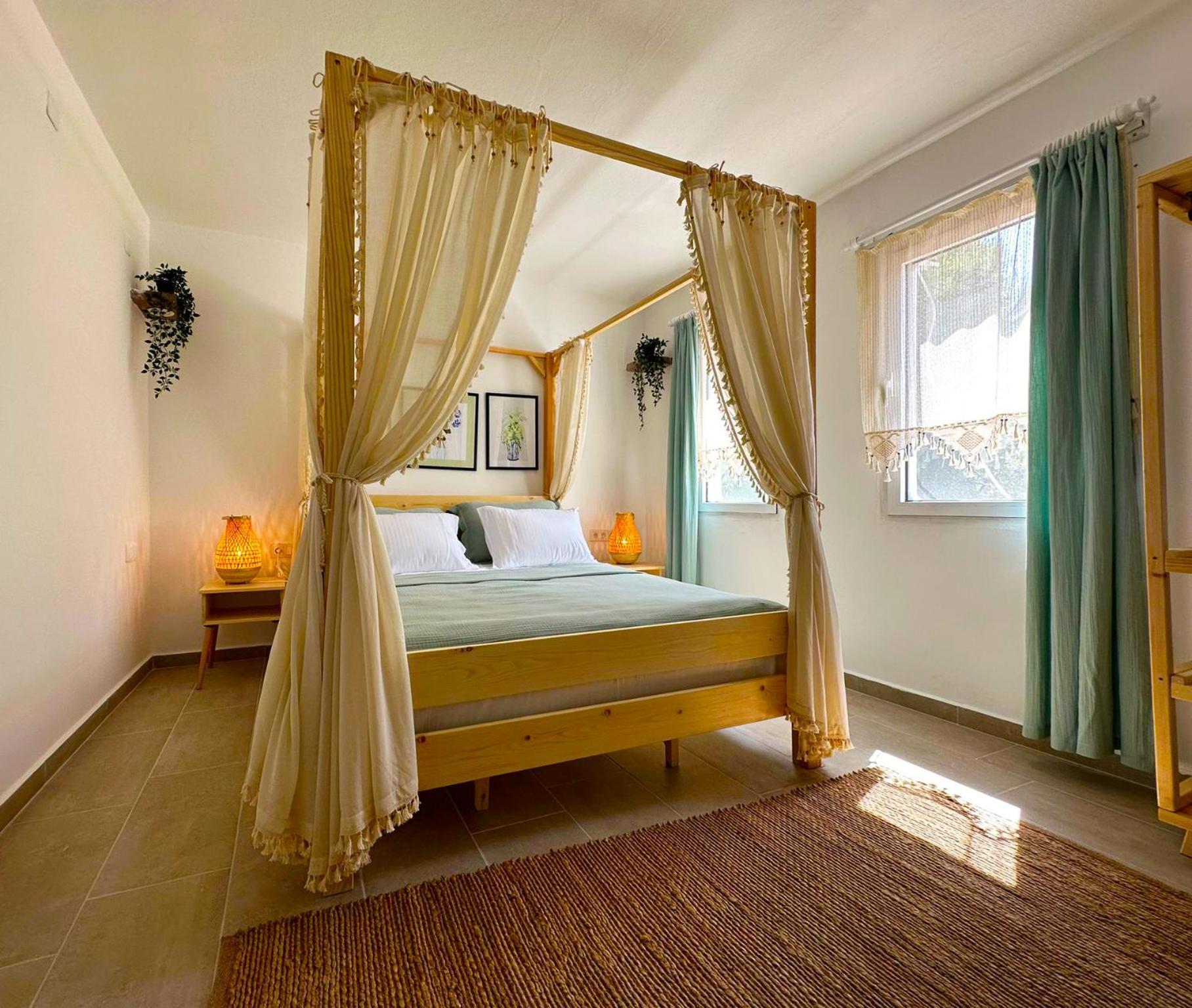 Monk Island Hotel Izmir Bagian luar foto